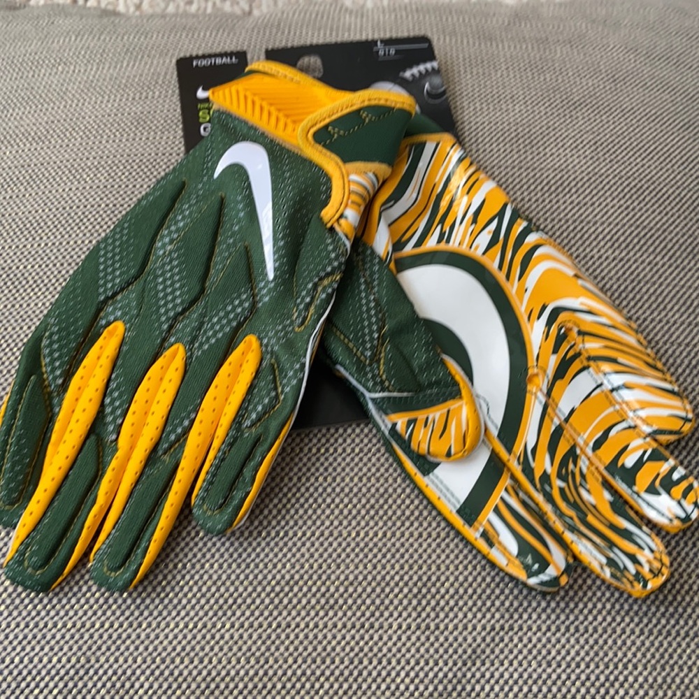 Nike football gloves